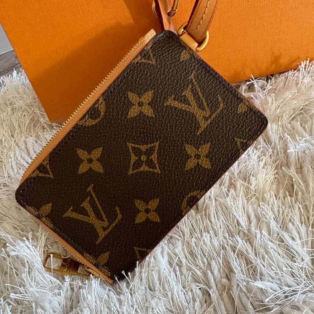 Louis Vuitton cassette card holder - Picture 2 of 10